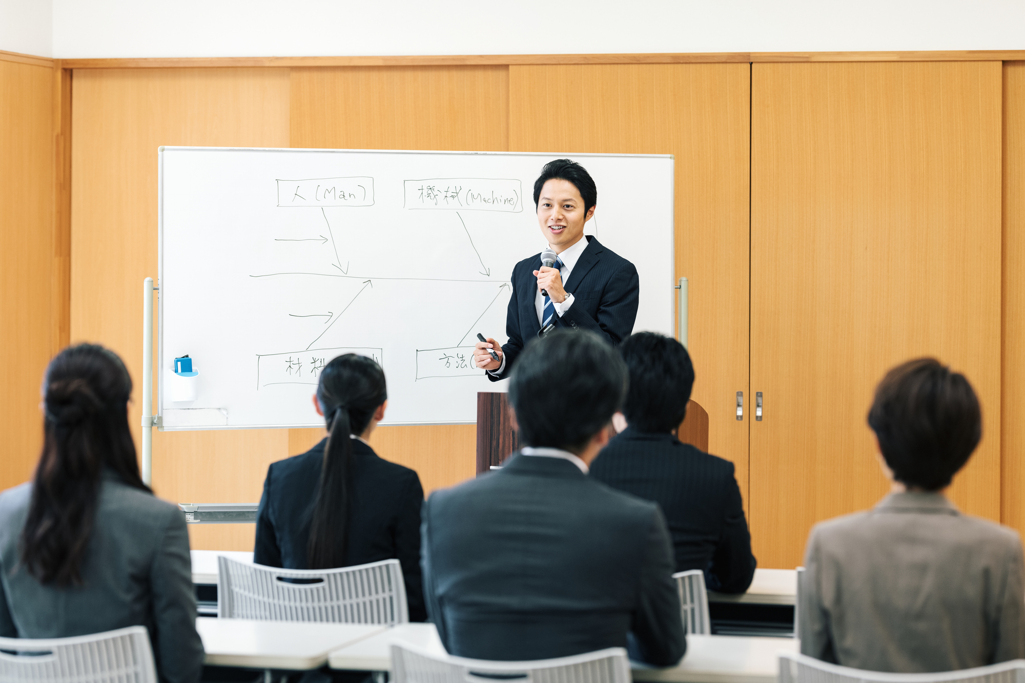 派遣社員の教育訓練はなぜ必要?キャリアアップ措置について解説
